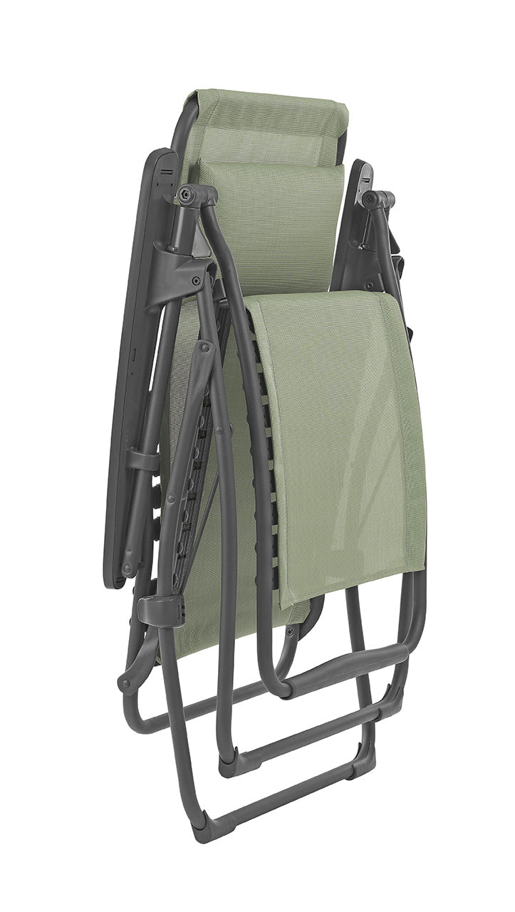 28" Green Steel Outdoor Zero Gravity Chair